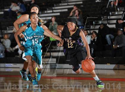 Thumbnail 1 in Oakland Tech vs. Deer Valley (MLK-Shootout) photogallery.