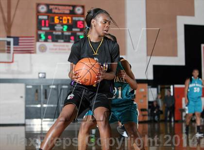 Thumbnail 3 in Oakland Tech vs. Deer Valley (MLK-Shootout) photogallery.