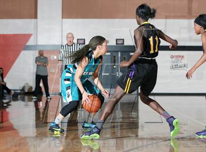 Thumbnail 1 in Oakland Tech vs. Deer Valley (MLK-Shootout) photogallery.