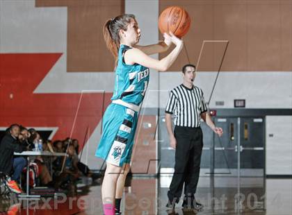 Thumbnail 3 in Oakland Tech vs. Deer Valley (MLK-Shootout) photogallery.
