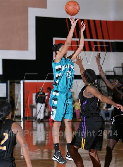 Thumbnail 2 in Oakland Tech vs. Deer Valley (MLK-Shootout) photogallery.