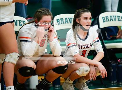 Thumbnail 3 in Le Roy vs. Attica (Section 5 Class C Final) photogallery.
