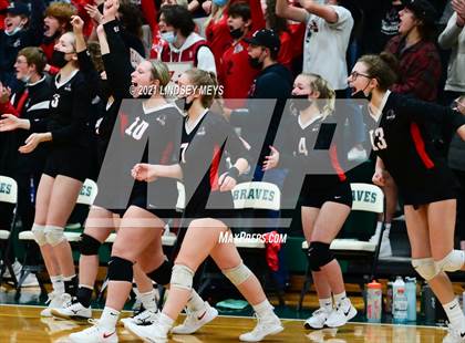 Thumbnail 2 in Le Roy vs. Attica (Section 5 Class C Final) photogallery.