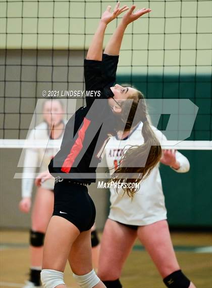 Thumbnail 1 in Le Roy vs. Attica (Section 5 Class C Final) photogallery.