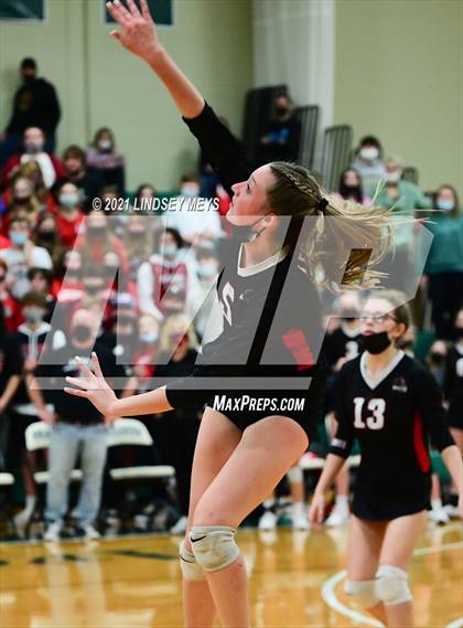 Thumbnail 3 in Le Roy vs. Attica (Section 5 Class C Final) photogallery.