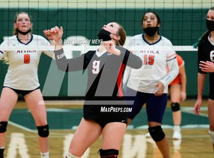 Thumbnail 3 in Le Roy vs. Attica (Section 5 Class C Final) photogallery.