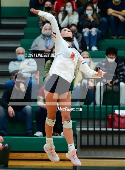 Thumbnail 3 in Le Roy vs. Attica (Section 5 Class C Final) photogallery.