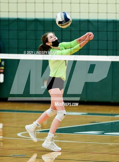 Thumbnail 1 in Le Roy vs. Attica (Section 5 Class C Final) photogallery.