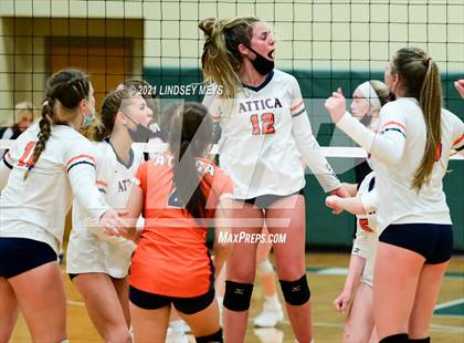 Thumbnail 2 in Le Roy vs. Attica (Section 5 Class C Final) photogallery.
