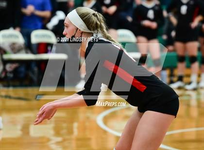 Thumbnail 1 in Le Roy vs. Attica (Section 5 Class C Final) photogallery.