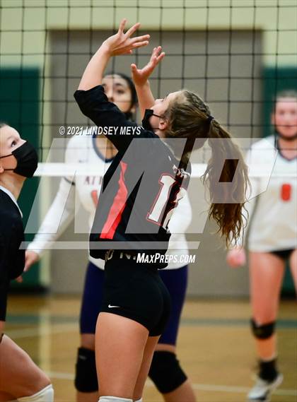 Thumbnail 3 in Le Roy vs. Attica (Section 5 Class C Final) photogallery.