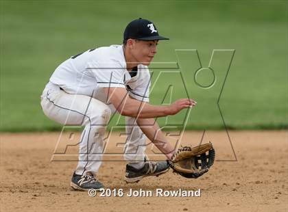 Thumbnail 2 in Mundelein vs. Libertyville (IHSA 4A Regional Final) photogallery.