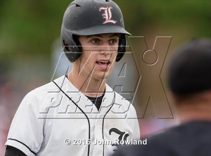 Thumbnail 2 in Mundelein vs. Libertyville (IHSA 4A Regional Final) photogallery.