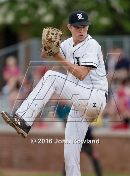 Thumbnail 3 in Mundelein vs. Libertyville (IHSA 4A Regional Final) photogallery.