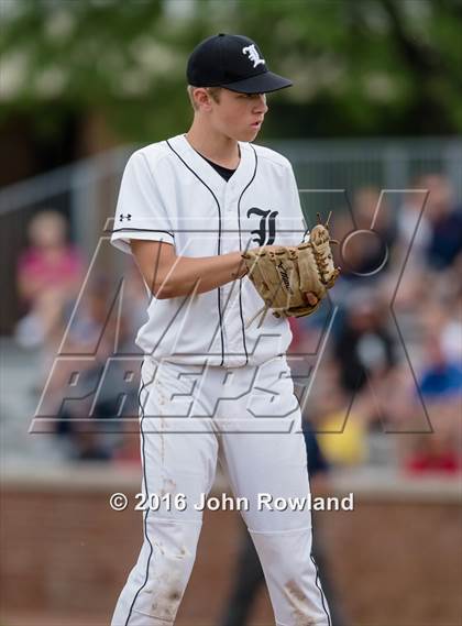 Thumbnail 2 in Mundelein vs. Libertyville (IHSA 4A Regional Final) photogallery.