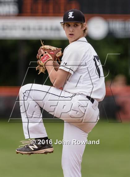 Thumbnail 1 in Mundelein vs. Libertyville (IHSA 4A Regional Final) photogallery.