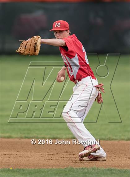 Thumbnail 3 in Mundelein vs. Libertyville (IHSA 4A Regional Final) photogallery.