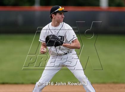 Thumbnail 2 in Mundelein vs. Libertyville (IHSA 4A Regional Final) photogallery.