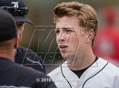 Thumbnail 1 in Mundelein vs. Libertyville (IHSA 4A Regional Final) photogallery.