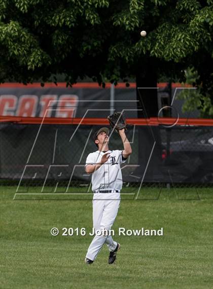 Thumbnail 3 in Mundelein vs. Libertyville (IHSA 4A Regional Final) photogallery.