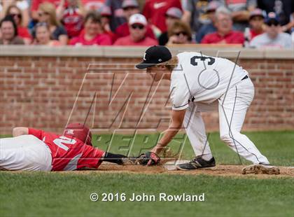 Thumbnail 3 in Mundelein vs. Libertyville (IHSA 4A Regional Final) photogallery.