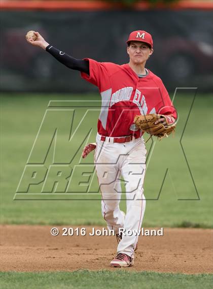 Thumbnail 1 in Mundelein vs. Libertyville (IHSA 4A Regional Final) photogallery.