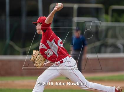 Thumbnail 3 in Mundelein vs. Libertyville (IHSA 4A Regional Final) photogallery.