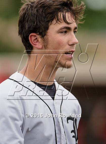 Thumbnail 1 in Mundelein vs. Libertyville (IHSA 4A Regional Final) photogallery.