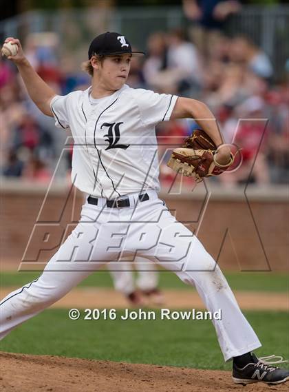 Thumbnail 1 in Mundelein vs. Libertyville (IHSA 4A Regional Final) photogallery.