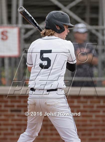 Thumbnail 1 in Mundelein vs. Libertyville (IHSA 4A Regional Final) photogallery.