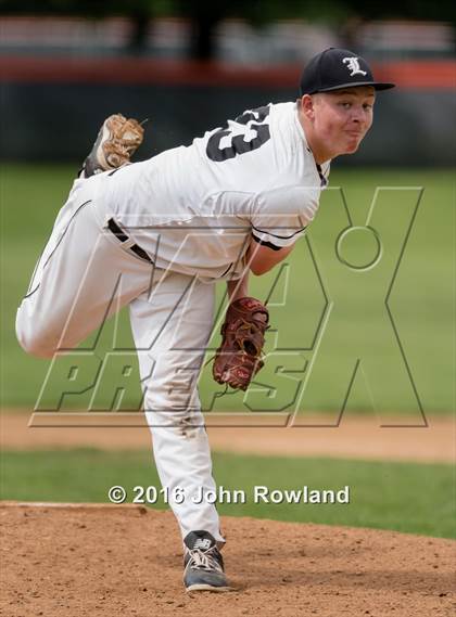 Thumbnail 1 in Mundelein vs. Libertyville (IHSA 4A Regional Final) photogallery.