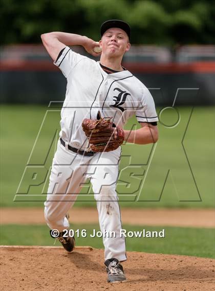 Thumbnail 2 in Mundelein vs. Libertyville (IHSA 4A Regional Final) photogallery.