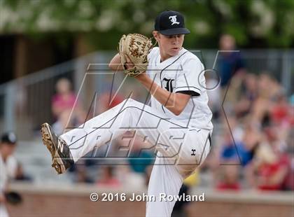 Thumbnail 1 in Mundelein vs. Libertyville (IHSA 4A Regional Final) photogallery.