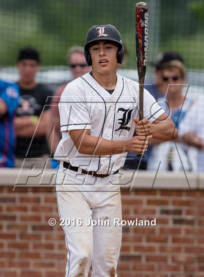 Thumbnail 3 in Mundelein vs. Libertyville (IHSA 4A Regional Final) photogallery.