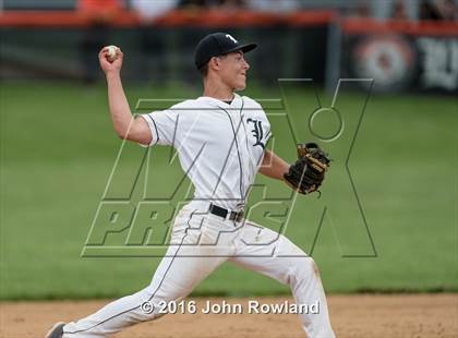 Thumbnail 2 in Mundelein vs. Libertyville (IHSA 4A Regional Final) photogallery.
