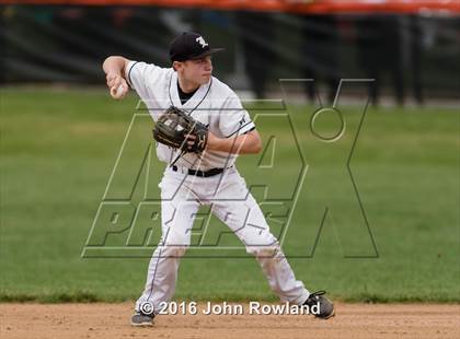 Thumbnail 3 in Mundelein vs. Libertyville (IHSA 4A Regional Final) photogallery.