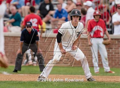 Thumbnail 1 in Mundelein vs. Libertyville (IHSA 4A Regional Final) photogallery.