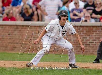 Thumbnail 1 in Mundelein vs. Libertyville (IHSA 4A Regional Final) photogallery.