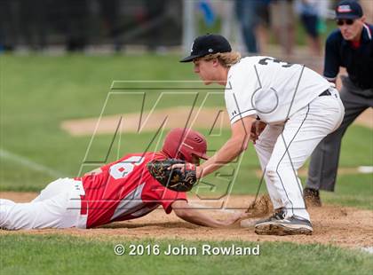 Thumbnail 3 in Mundelein vs. Libertyville (IHSA 4A Regional Final) photogallery.