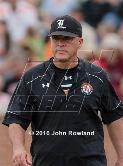 Thumbnail 1 in Mundelein vs. Libertyville (IHSA 4A Regional Final) photogallery.
