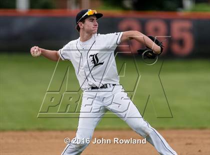 Thumbnail 3 in Mundelein vs. Libertyville (IHSA 4A Regional Final) photogallery.