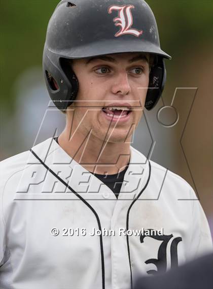 Thumbnail 3 in Mundelein vs. Libertyville (IHSA 4A Regional Final) photogallery.