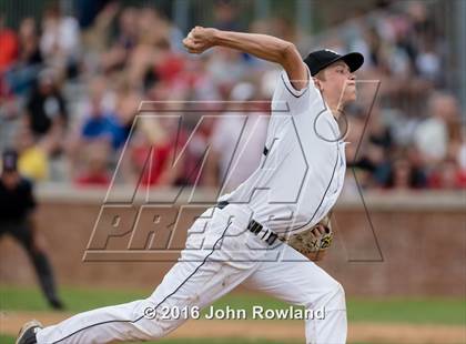 Thumbnail 1 in Mundelein vs. Libertyville (IHSA 4A Regional Final) photogallery.