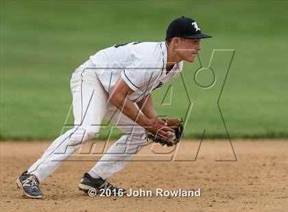 Thumbnail 1 in Mundelein vs. Libertyville (IHSA 4A Regional Final) photogallery.