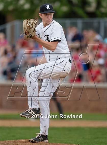 Thumbnail 1 in Mundelein vs. Libertyville (IHSA 4A Regional Final) photogallery.