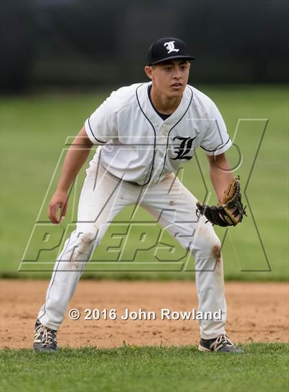 Thumbnail 2 in Mundelein vs. Libertyville (IHSA 4A Regional Final) photogallery.