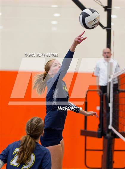 Thumbnail 3 in Rochester vs. Fairfield (Warsaw Invite) photogallery.