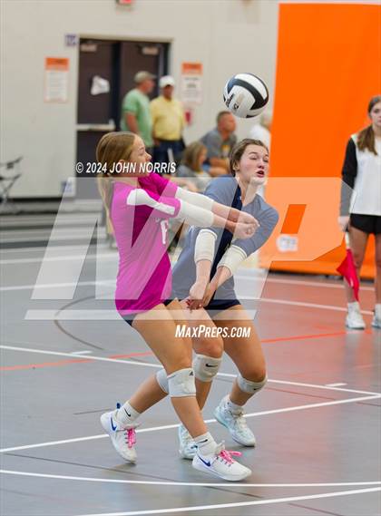 Thumbnail 3 in Rochester vs. Fairfield (Warsaw Invite) photogallery.