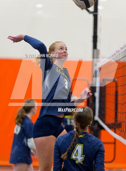 Thumbnail 3 in Rochester vs. Fairfield (Warsaw Invite) photogallery.