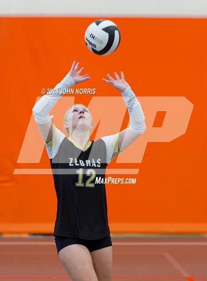 Thumbnail 2 in Rochester vs. Fairfield (Warsaw Invite) photogallery.
